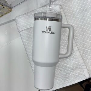 40 ounce Stanley cup